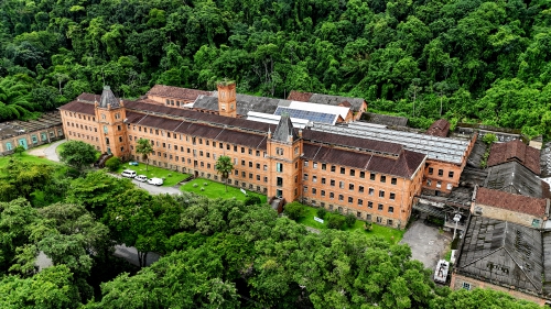 Escola de Governo e Gestão Leonel Brizola firma parceria com a Enap e amplia oportunidades de capacitação para servidores de Paracambi