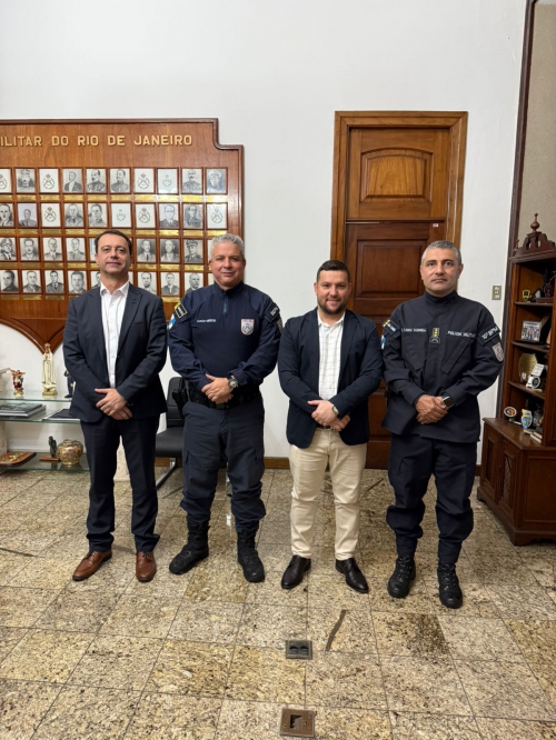 PREFEITO PEDRO PAULO QUINZINHO CUMPRE AGENDA ESTRATÉGICA NO RIO PARA AMPLIAR INVESTIMENTOS EM SEGURANÇA E INFRAESTRUTURA EM MIGUEL PEREIRA