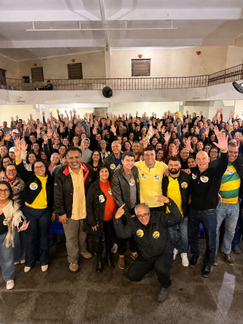 Governador Portela reúne quase 500 apoiadores em encontro com Juninho do Pneu