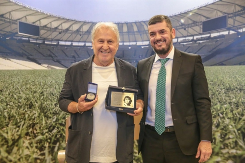 ZICO SUGERE AO PRESIDENTE DA ALERJ CRIAÇÃO DE UM MUSEU DO FUTEBOL DO ESTADO DO RIO